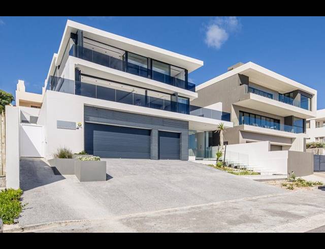 5 BEDROOM HOUSE FOR SALE IN BLOUBERGSTRAND